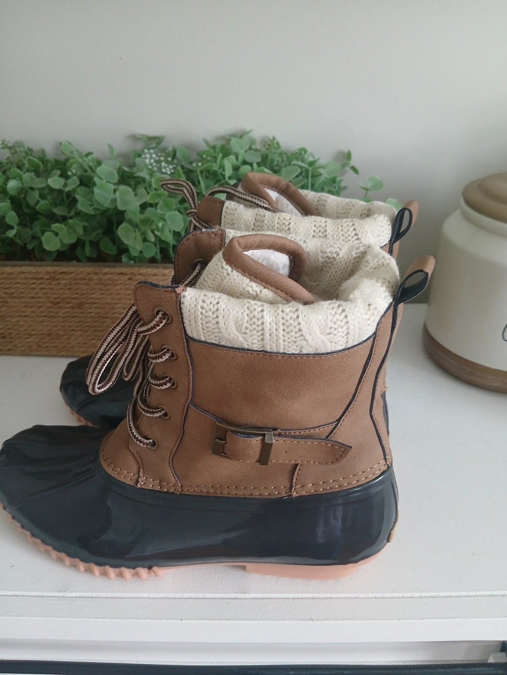 Sporto Brown & Black Duck Boots with Cream Knit Collar - Picture 4 of 6
